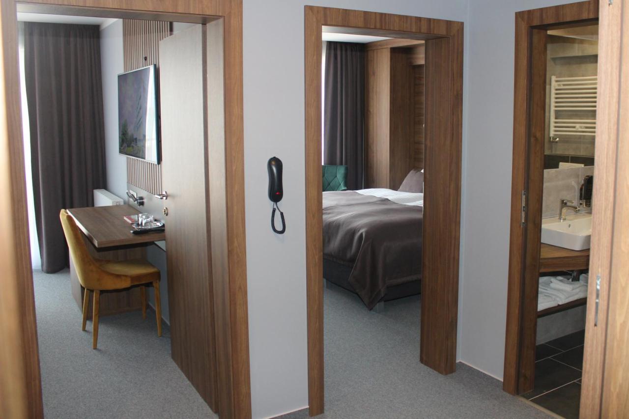 Hotel Eurobus Kaluža 외부 사진