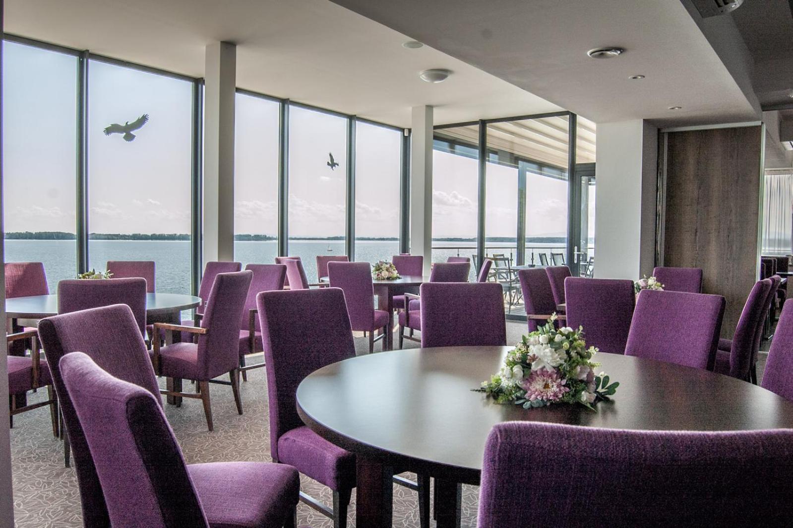 Hotel Eurobus Kaluža 외부 사진