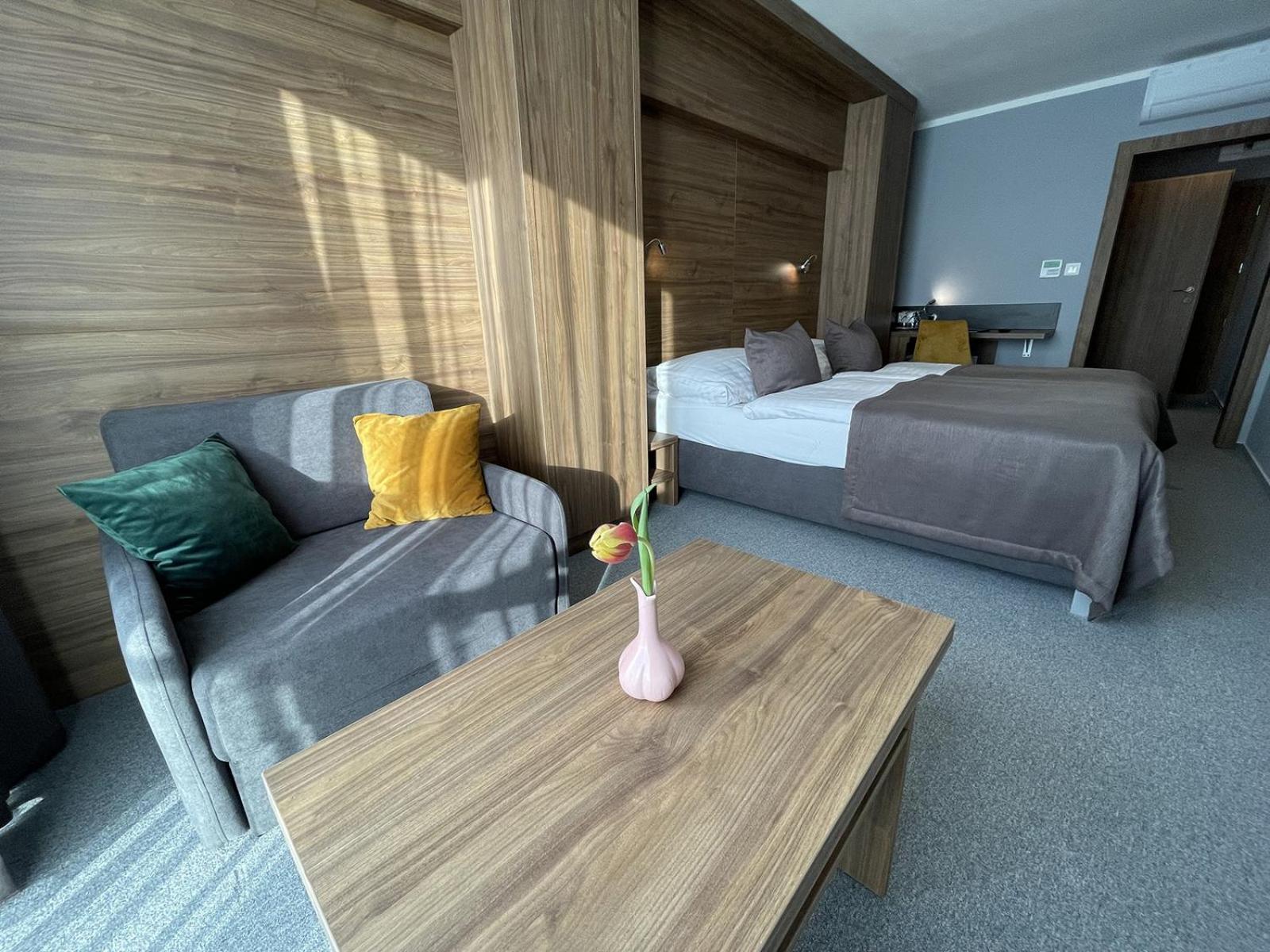 Hotel Eurobus Kaluža 외부 사진