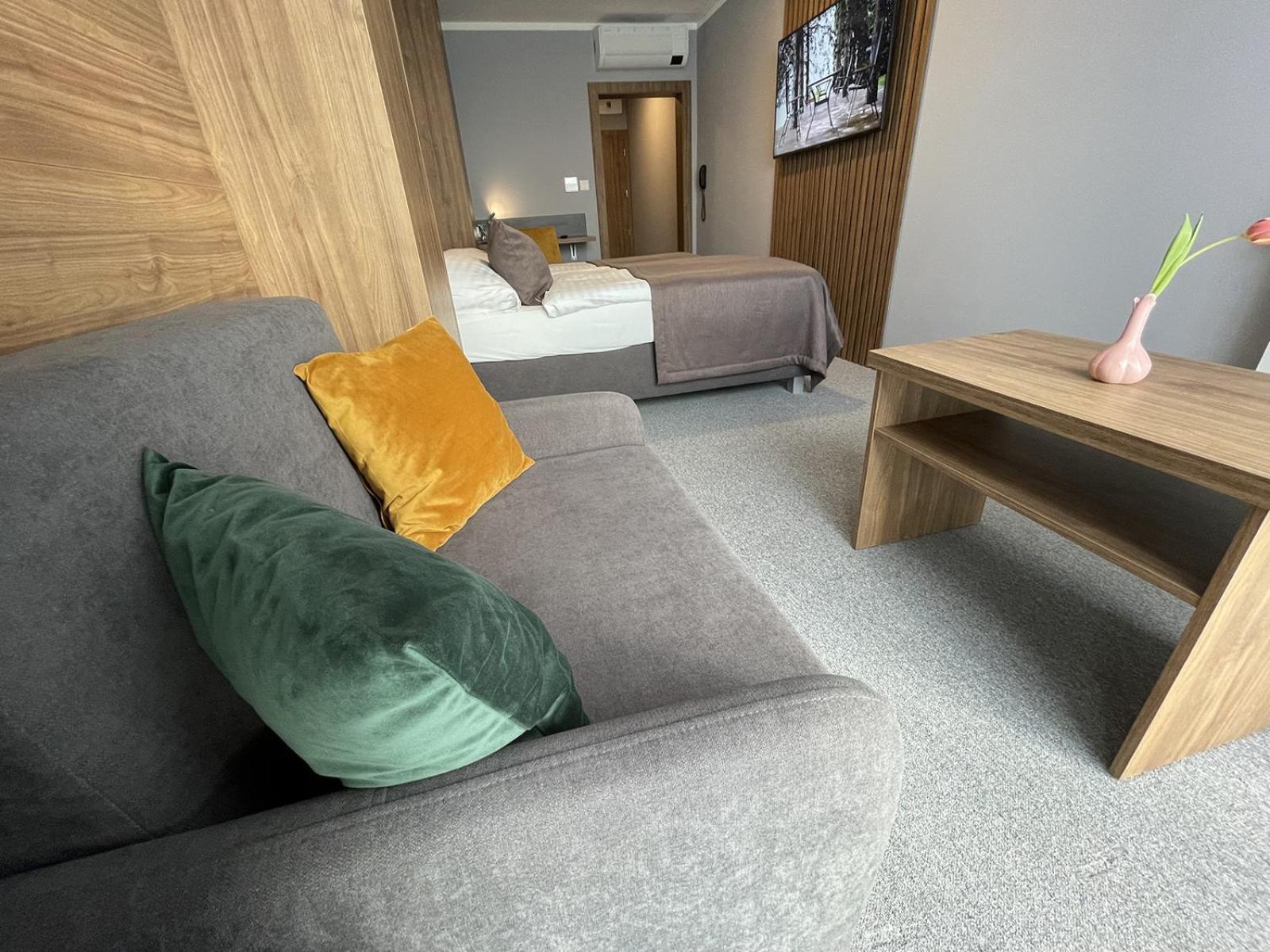Hotel Eurobus Kaluža 외부 사진